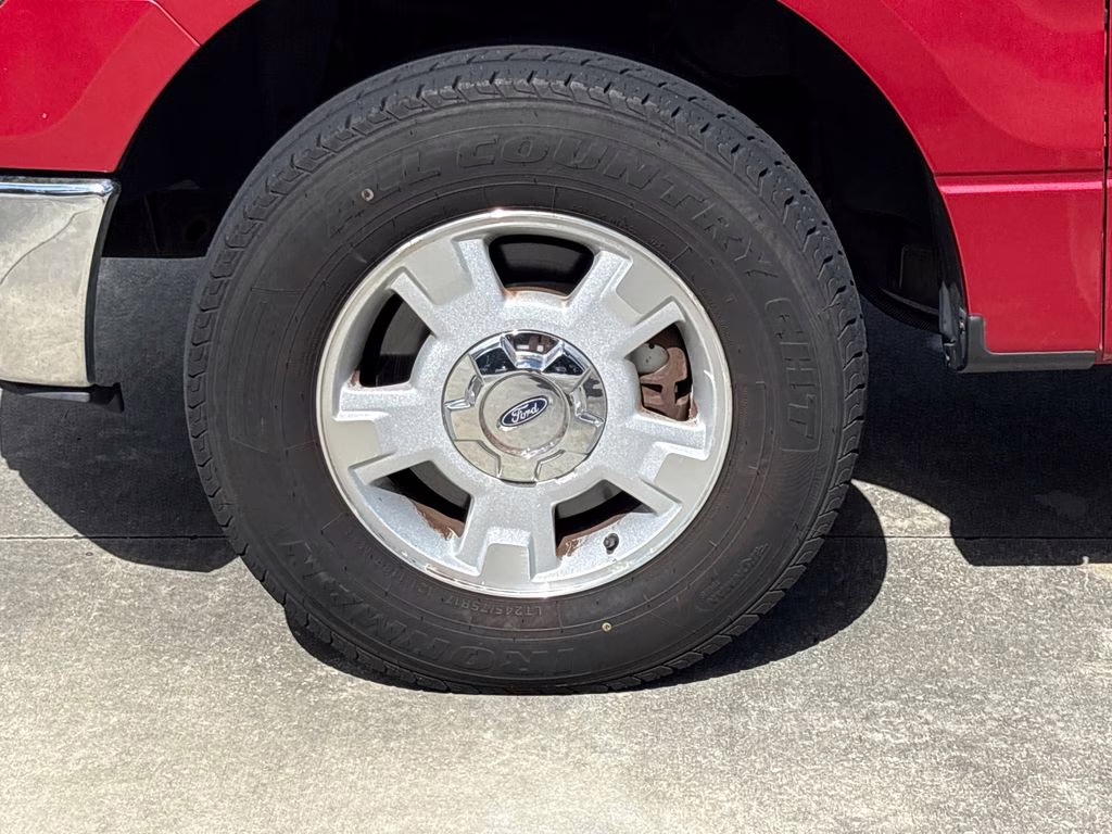 2010 Red Candy Metallic Tinted Clearcoat Ford F-150 XLT RWD Truck