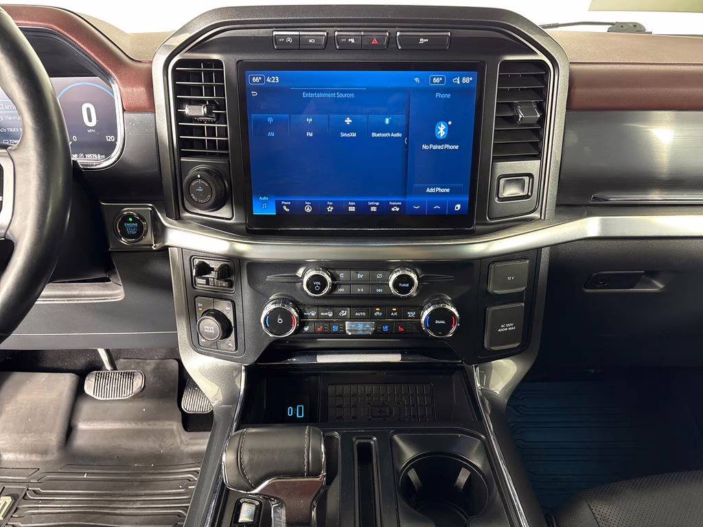 2023 Agate Black Metallic Ford F-150 Lariat 4X4 Truck