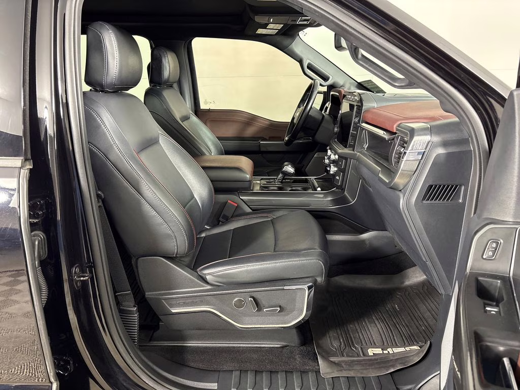 2023 Agate Black Metallic Ford F-150 Lariat 4X4 Truck