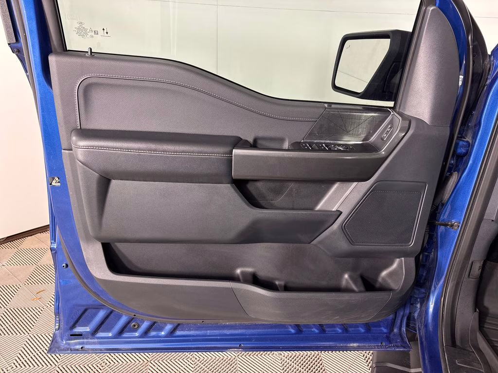 2023 Atlas Blue Metallic Ford F-150 XLT 4X4 Truck