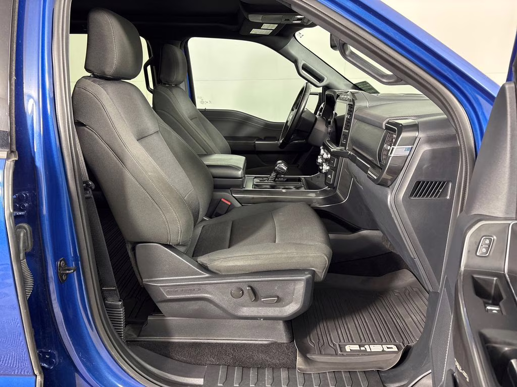 2023 Atlas Blue Metallic Ford F-150 XLT 4X4 Truck