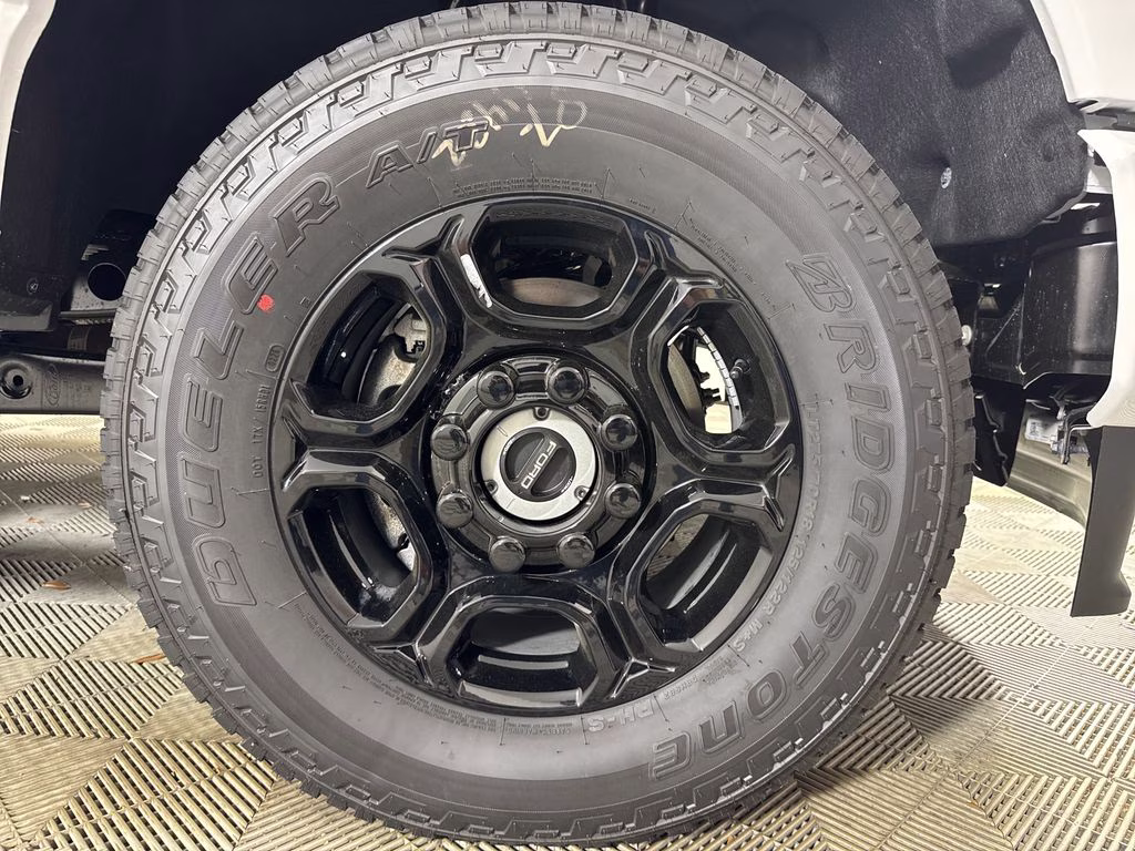 2026 Oxford White Ford Super Duty F-250 SRW STX 4X4 Truck