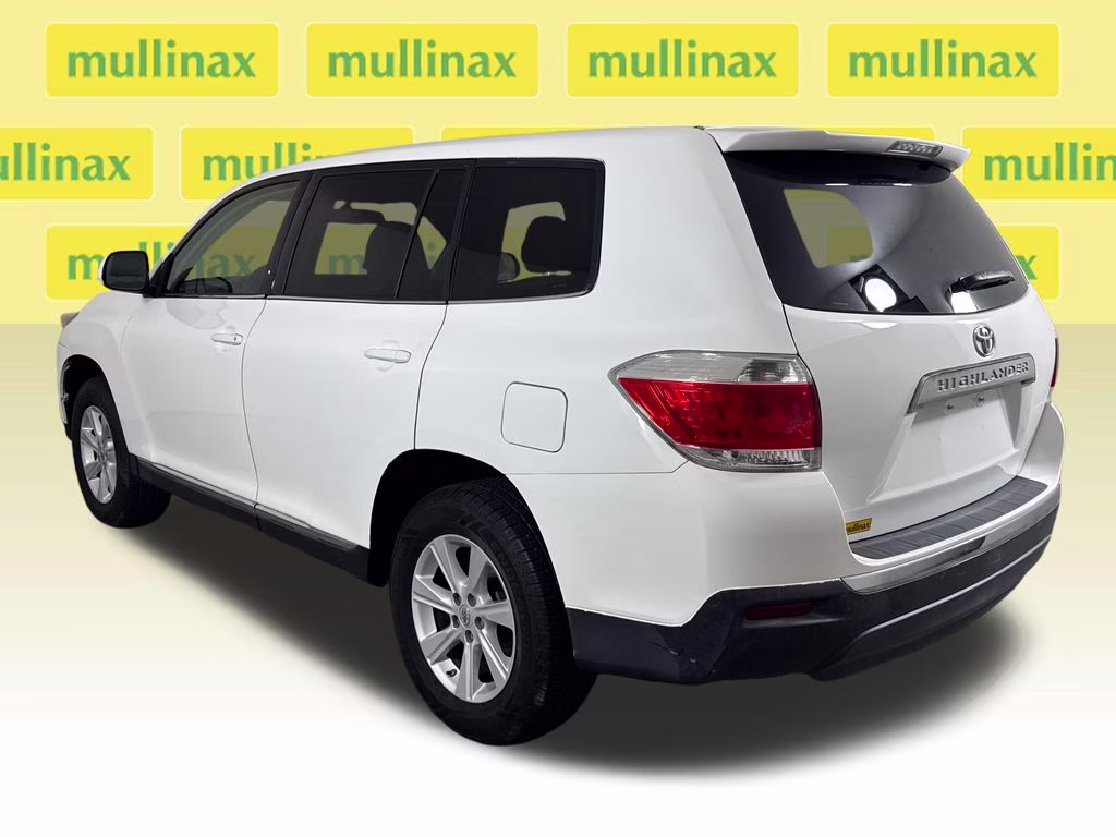 2013 Blizzard Pearl Toyota Highlander Base FWD SUV
