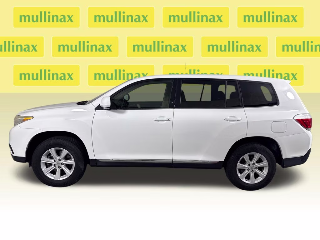 2013 Blizzard Pearl Toyota Highlander Base FWD SUV