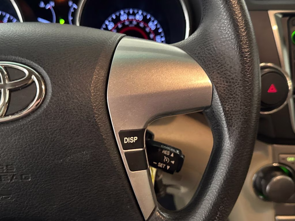 2013 Blizzard Pearl Toyota Highlander Base FWD SUV