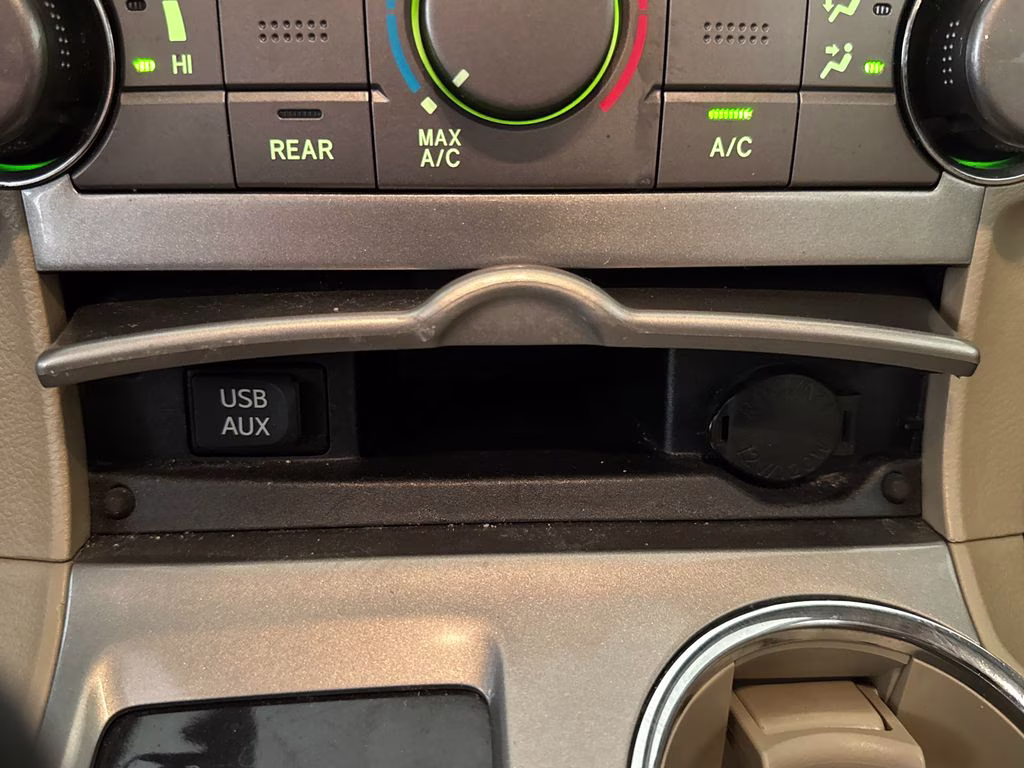 2013 Blizzard Pearl Toyota Highlander Base FWD SUV