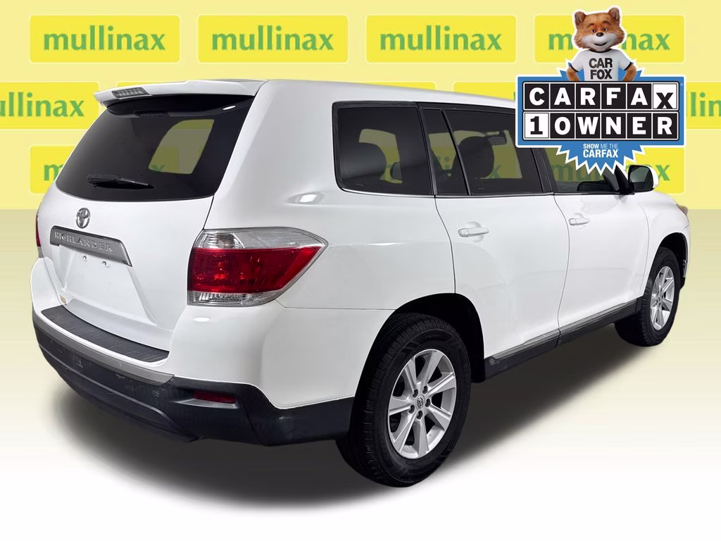 2013 Blizzard Pearl Toyota Highlander Base FWD SUV