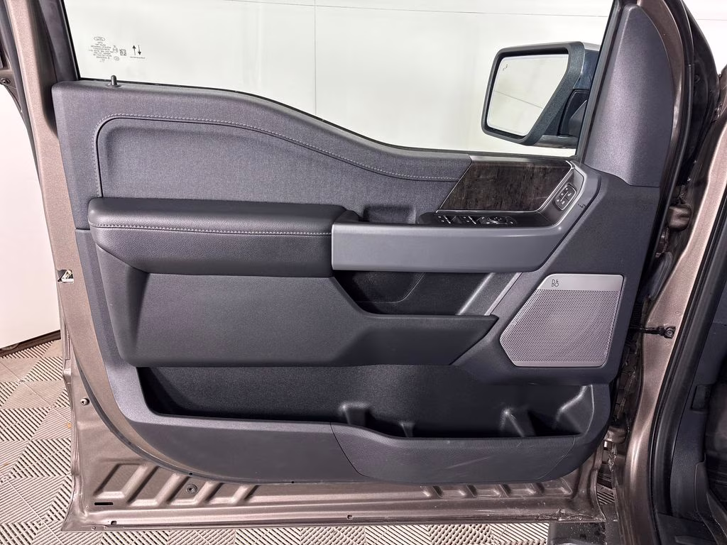 2023 Stone Gray Metallic Ford F-150 Lariat 4X4 Truck