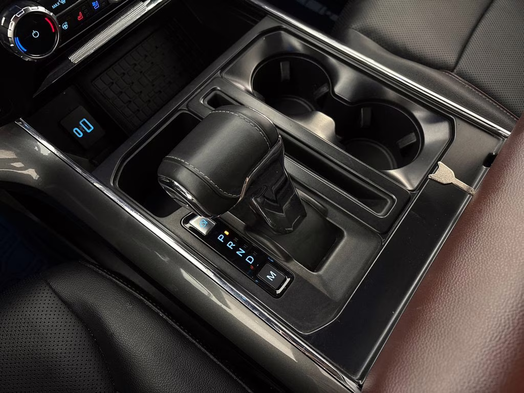 2023 Agate Black Metallic Ford F-150 Lariat 4X4 Truck