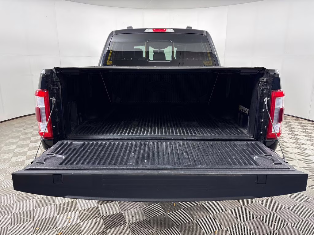 2023 Agate Black Metallic Ford F-150 Lariat 4X4 Truck