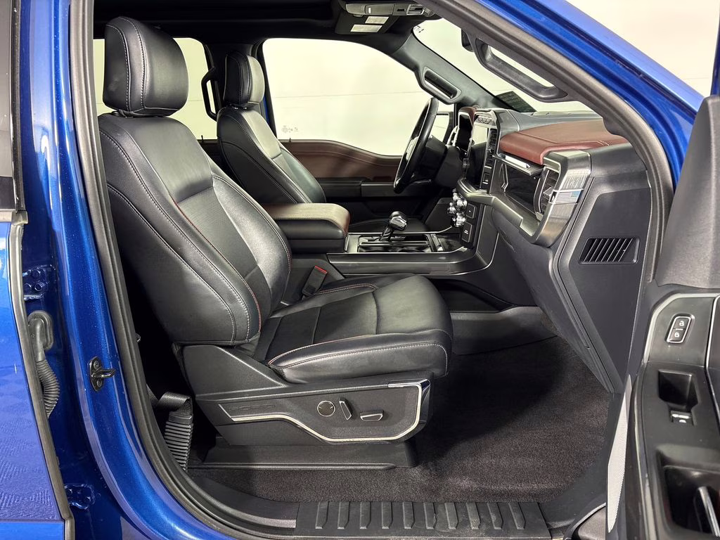 2023 Atlas Blue Metallic Ford F-150 Lariat 4X4 Truck