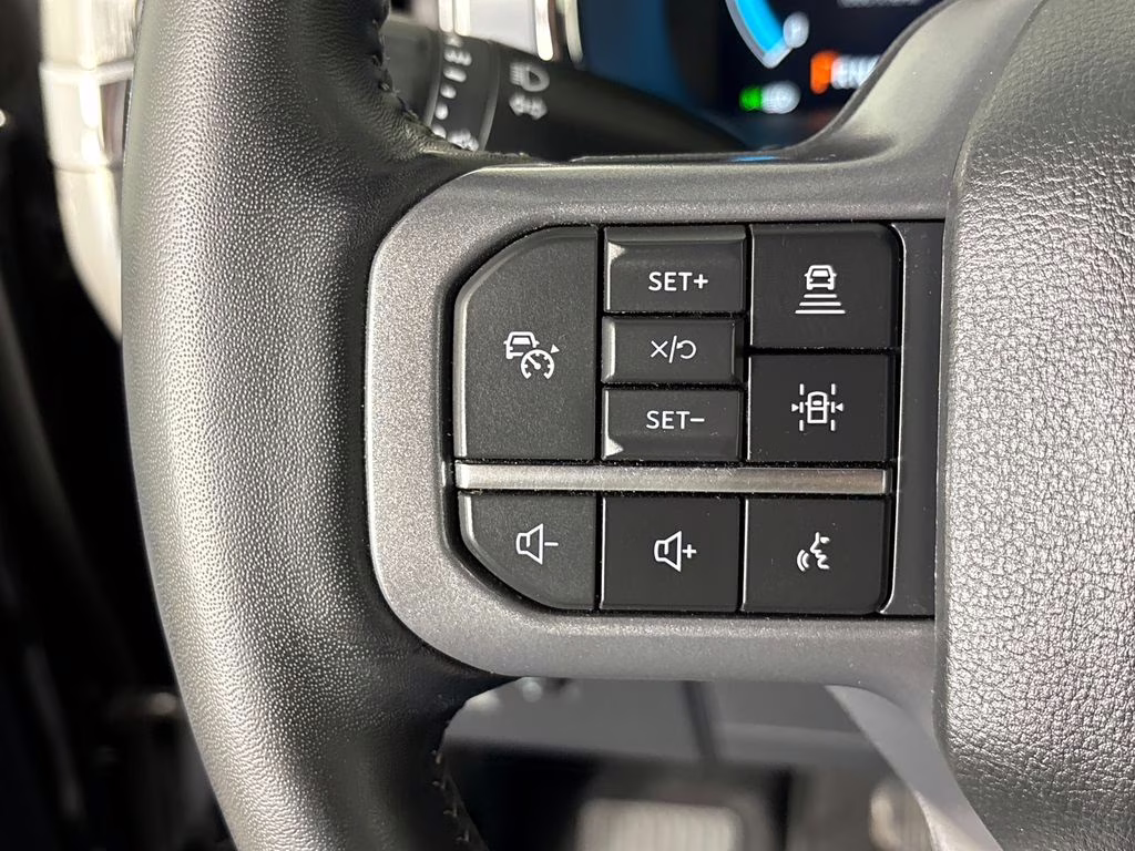 2023 Agate Black Metallic Ford F-150 Lariat 4X4 Truck