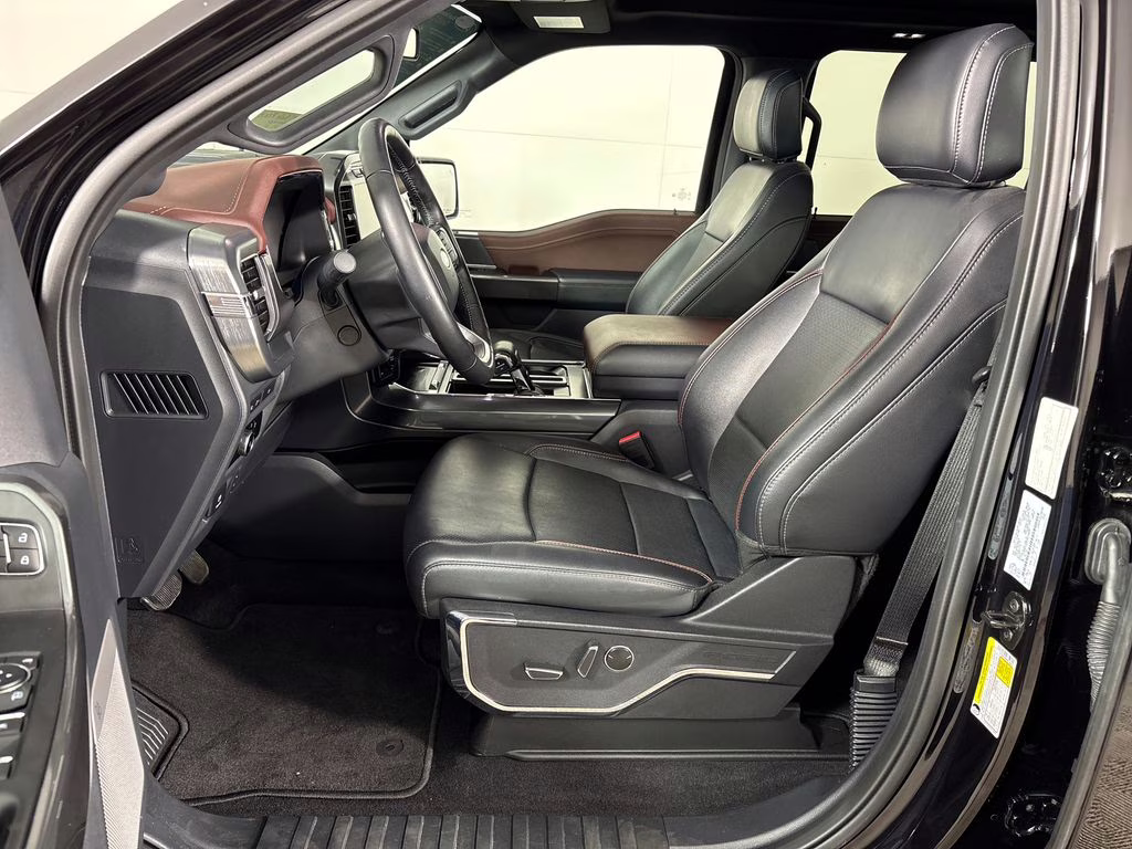 2023 Agate Black Metallic Ford F-150 Lariat 4X4 Truck