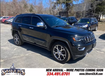 2019 Diamond Black Crystal Pearlcoat Jeep Grand Cherokee Limited 4X4 SUV