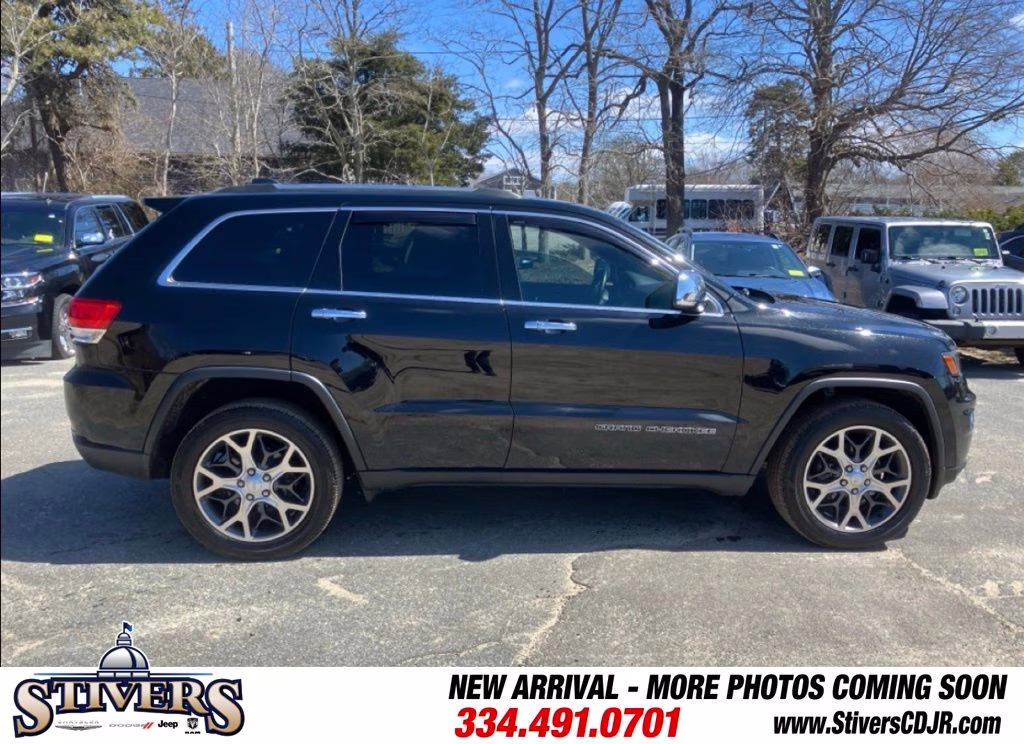 2019 Diamond Black Crystal Pearlcoat Jeep Grand Cherokee Limited 4X4 SUV
