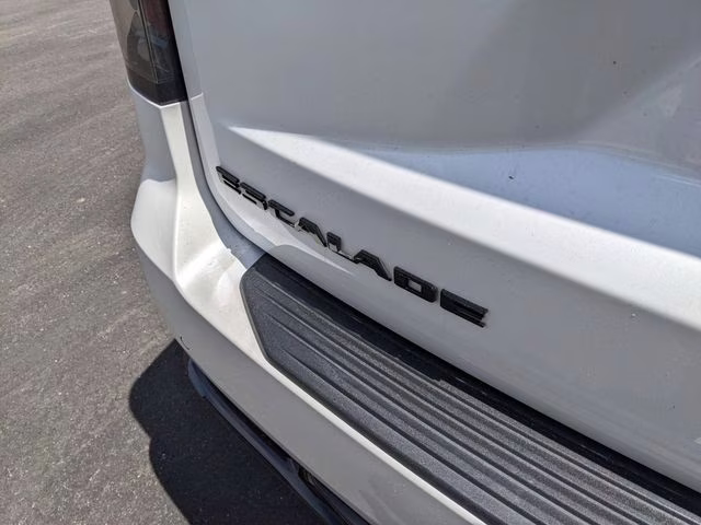 2022 Crystal White Tricoat Cadillac Escalade Sport Platinum 4X4 SUV