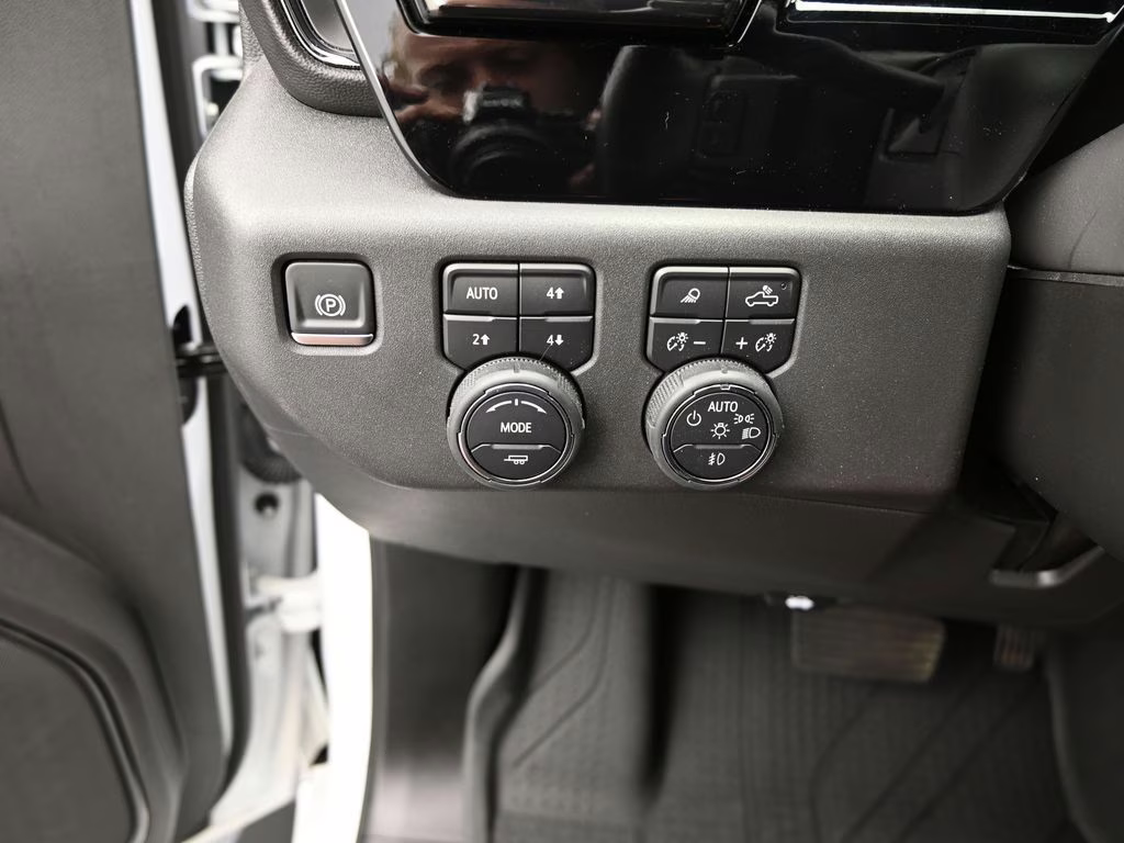 2025 Summit White Chevrolet Silverado 1500 ZR2 4X4 Truck