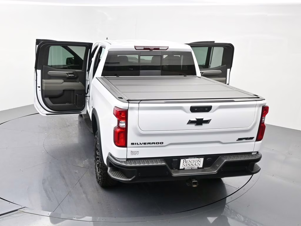 2025 Summit White Chevrolet Silverado 1500 ZR2 4X4 Truck
