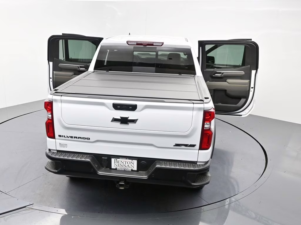 2025 Summit White Chevrolet Silverado 1500 ZR2 4X4 Truck
