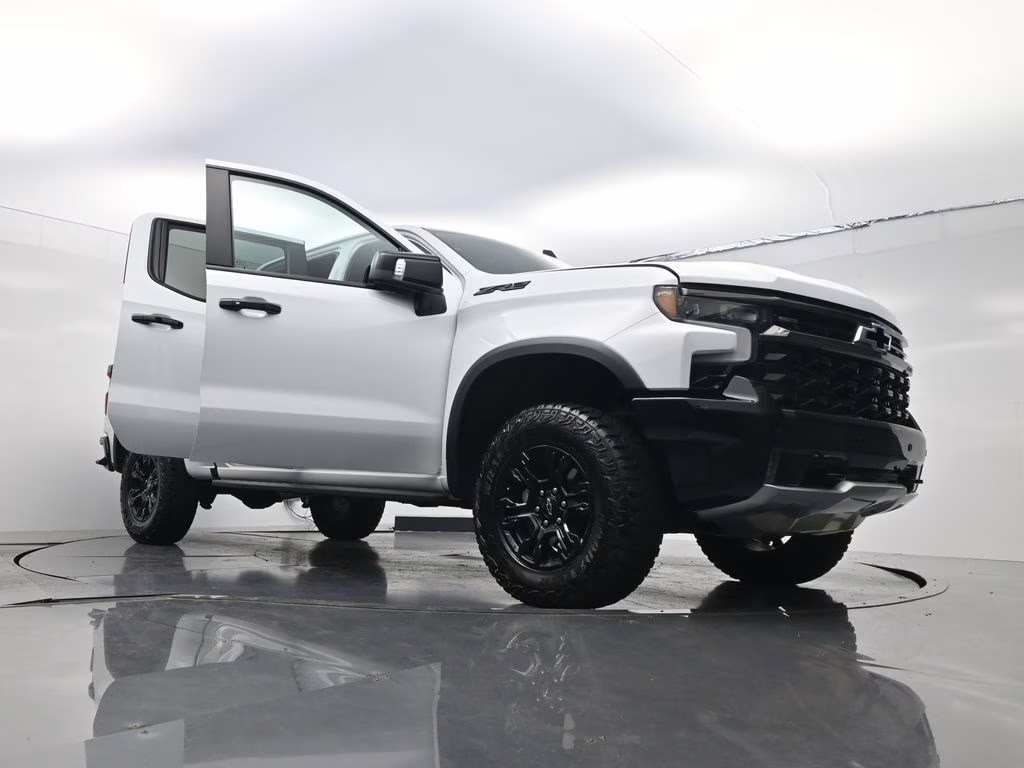 2025 Summit White Chevrolet Silverado 1500 ZR2 4X4 Truck