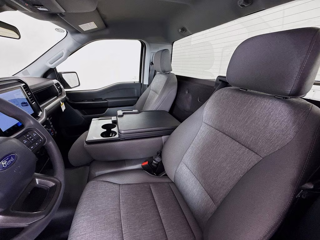 2025 Oxford White Ford F-150 XL 4X4 Truck