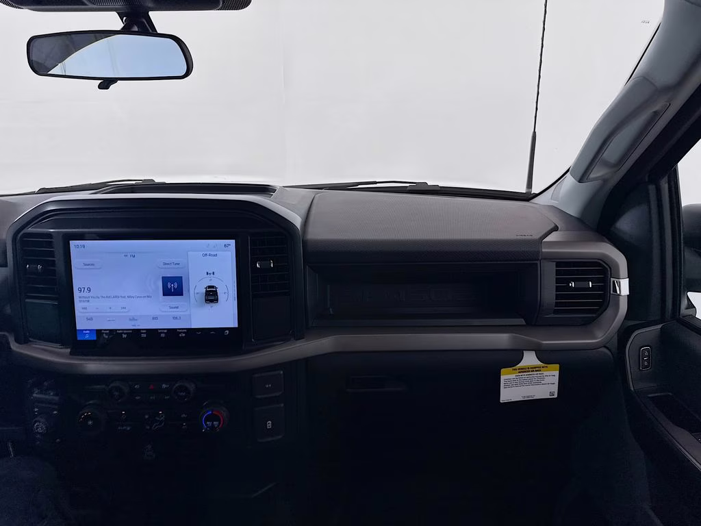 2025 Oxford White Ford F-150 XL 4X4 Truck