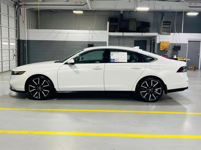 2023 White Honda Accord Hybrid Touring FWD Sedan