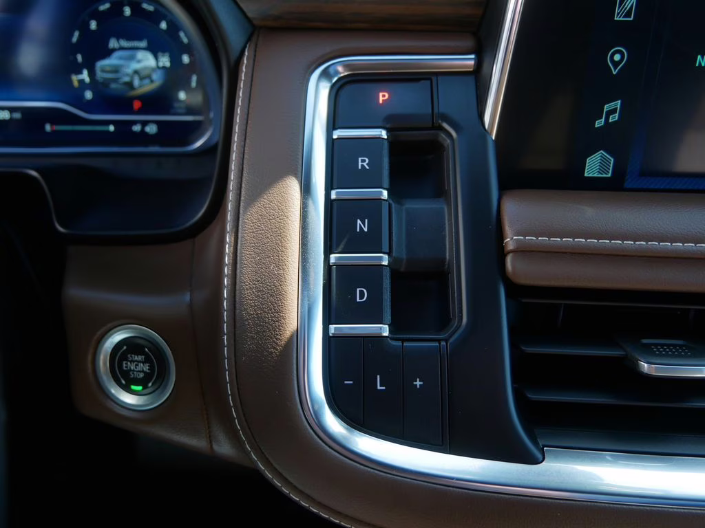 2022 Iridescent Pearl Tricoat Chevrolet Tahoe High Country 4X4 SUV