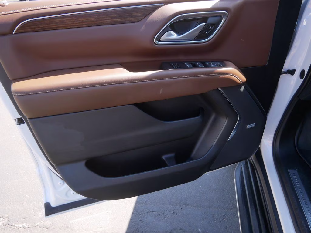 2022 Iridescent Pearl Tricoat Chevrolet Tahoe High Country 4X4 SUV