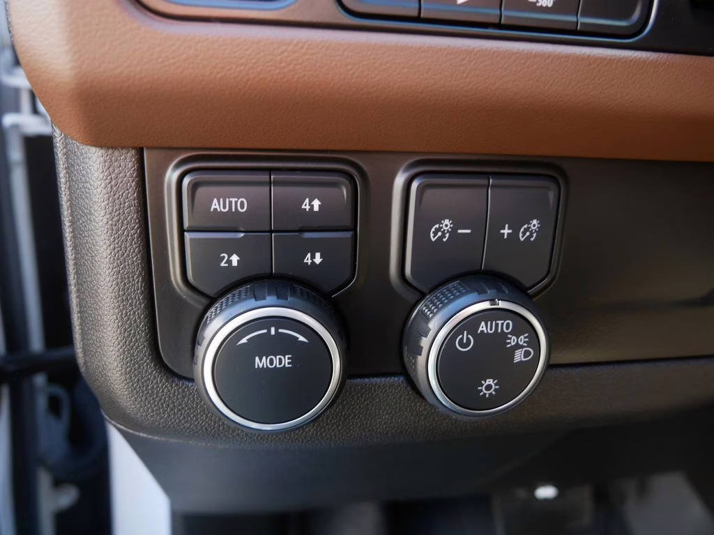 2022 Iridescent Pearl Tricoat Chevrolet Tahoe High Country 4X4 SUV