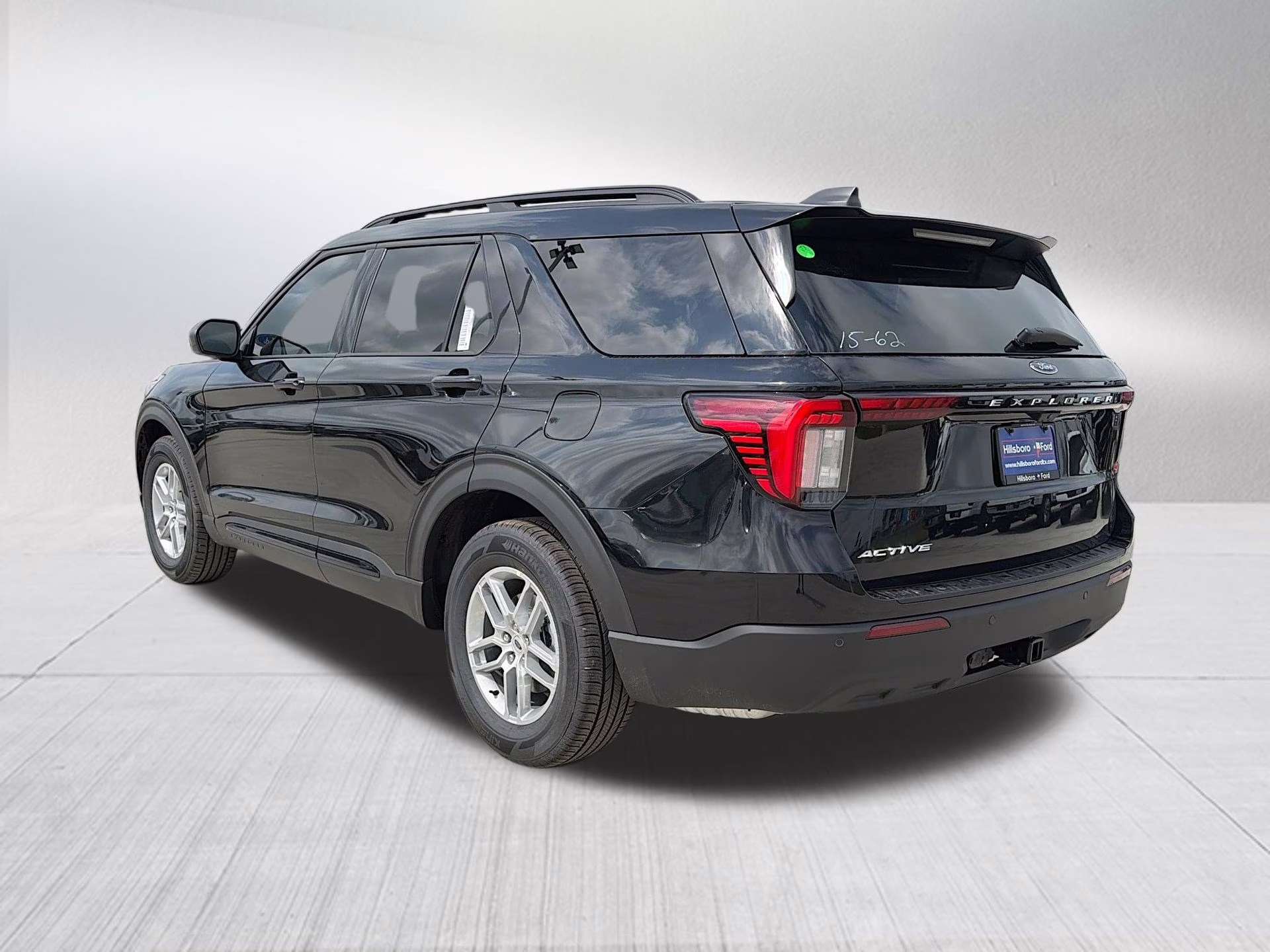 2026 Agate Black Metallic Ford Explorer Active RWD SUV