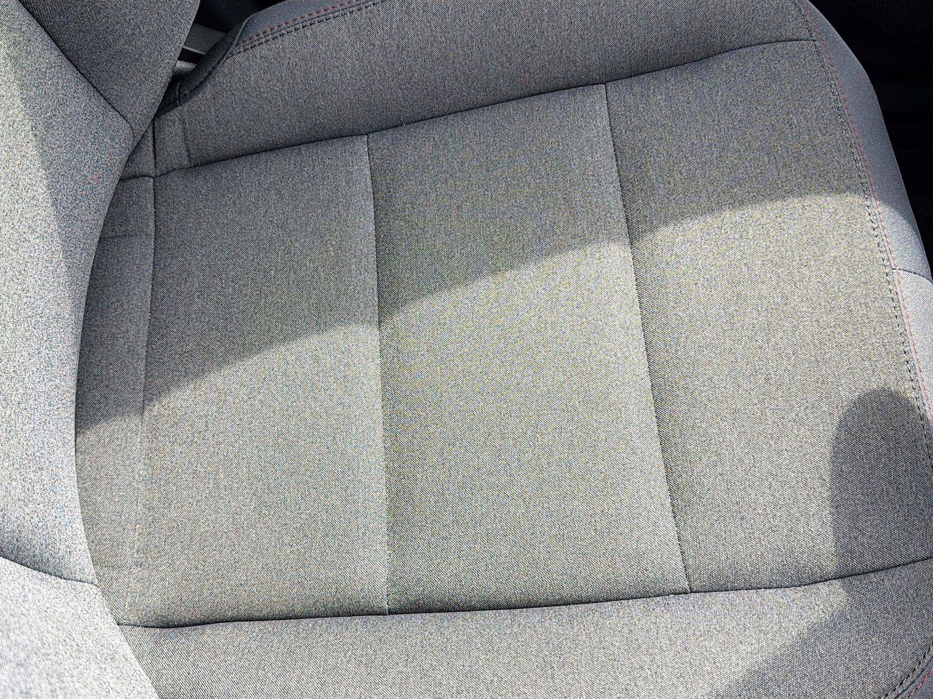 2026 Agate Black Metallic Ford Explorer Active RWD SUV