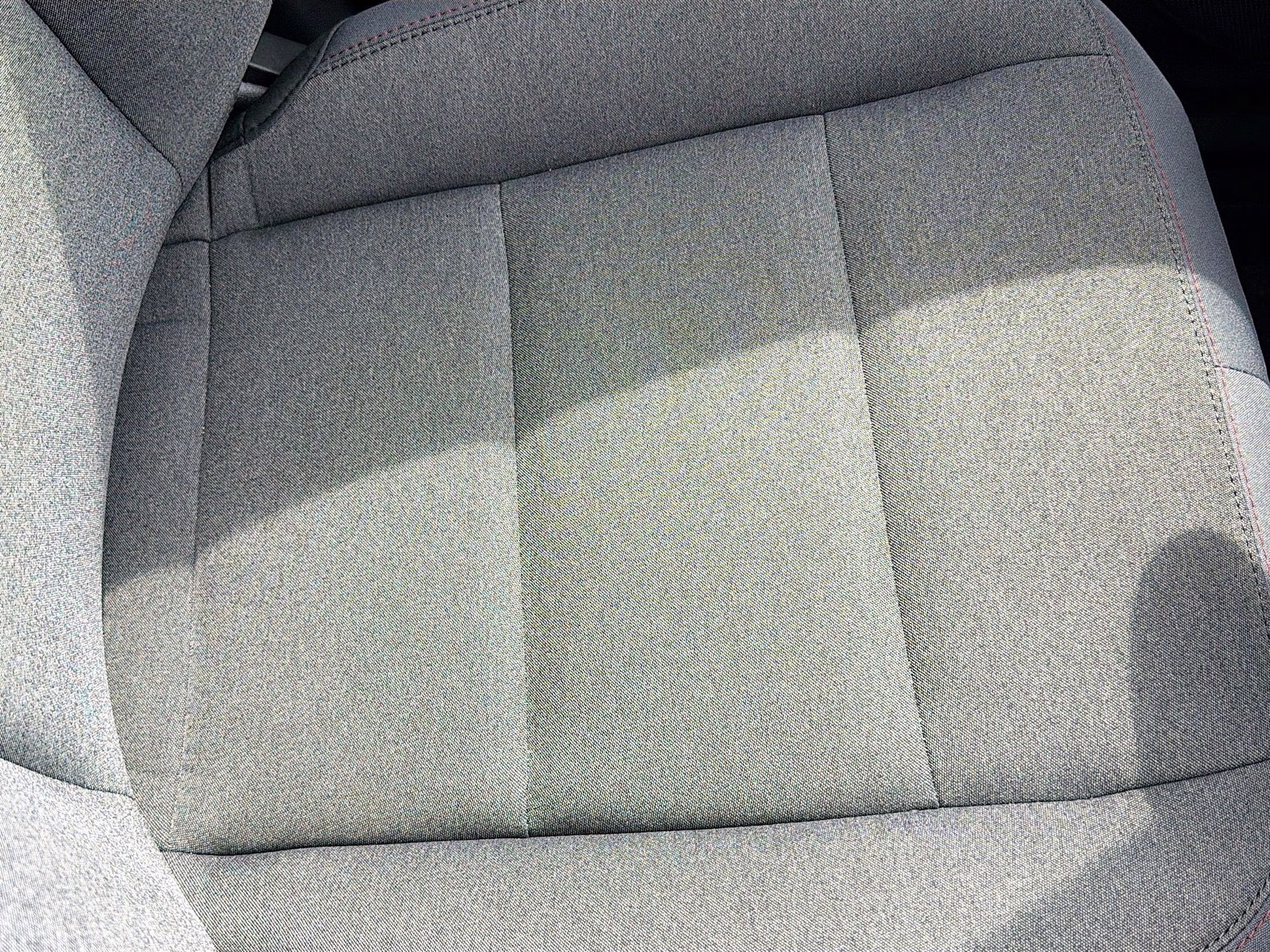 2026 Agate Black Metallic Ford Explorer Active RWD SUV