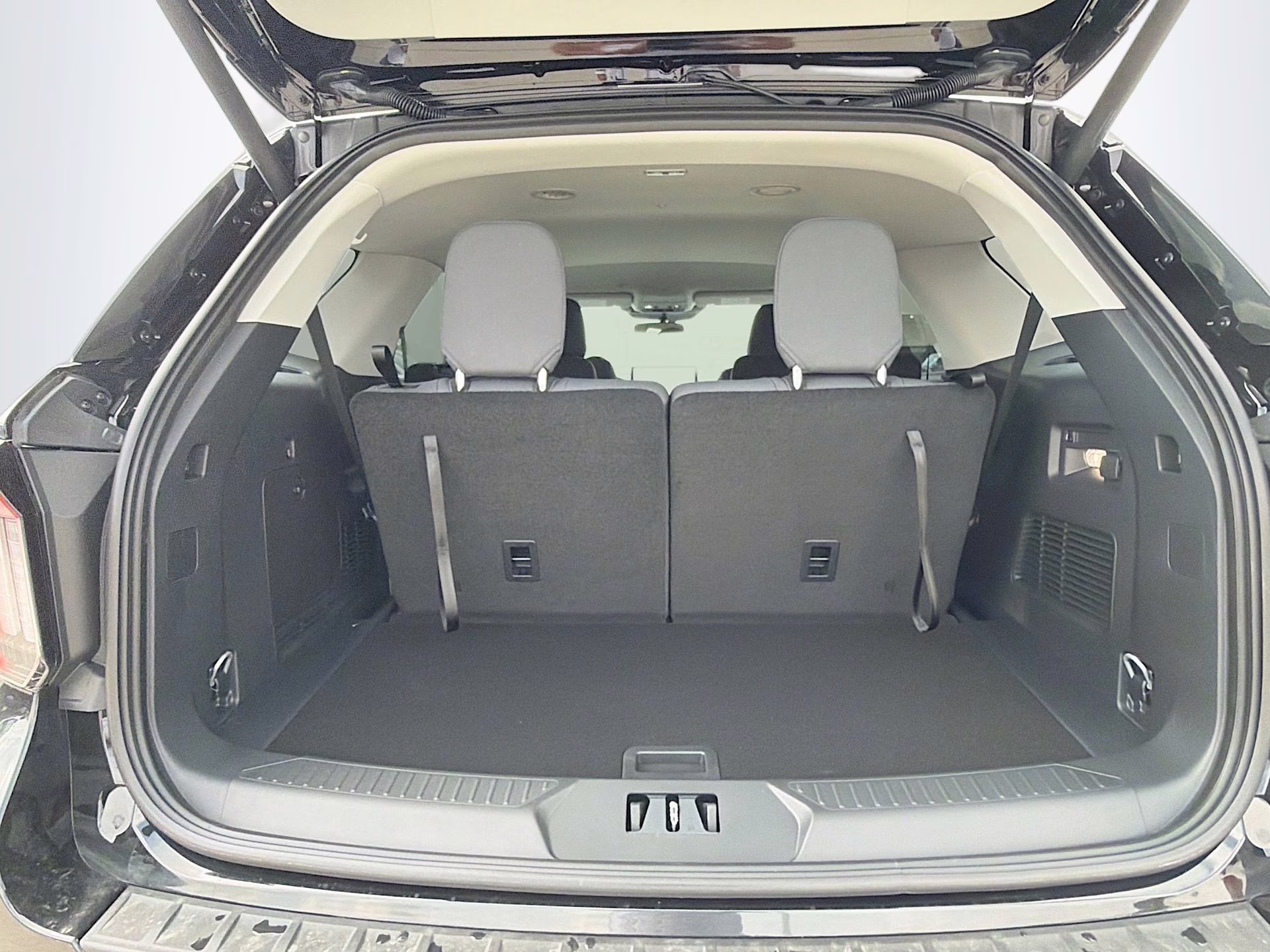 2026 Agate Black Metallic Ford Explorer Active RWD SUV