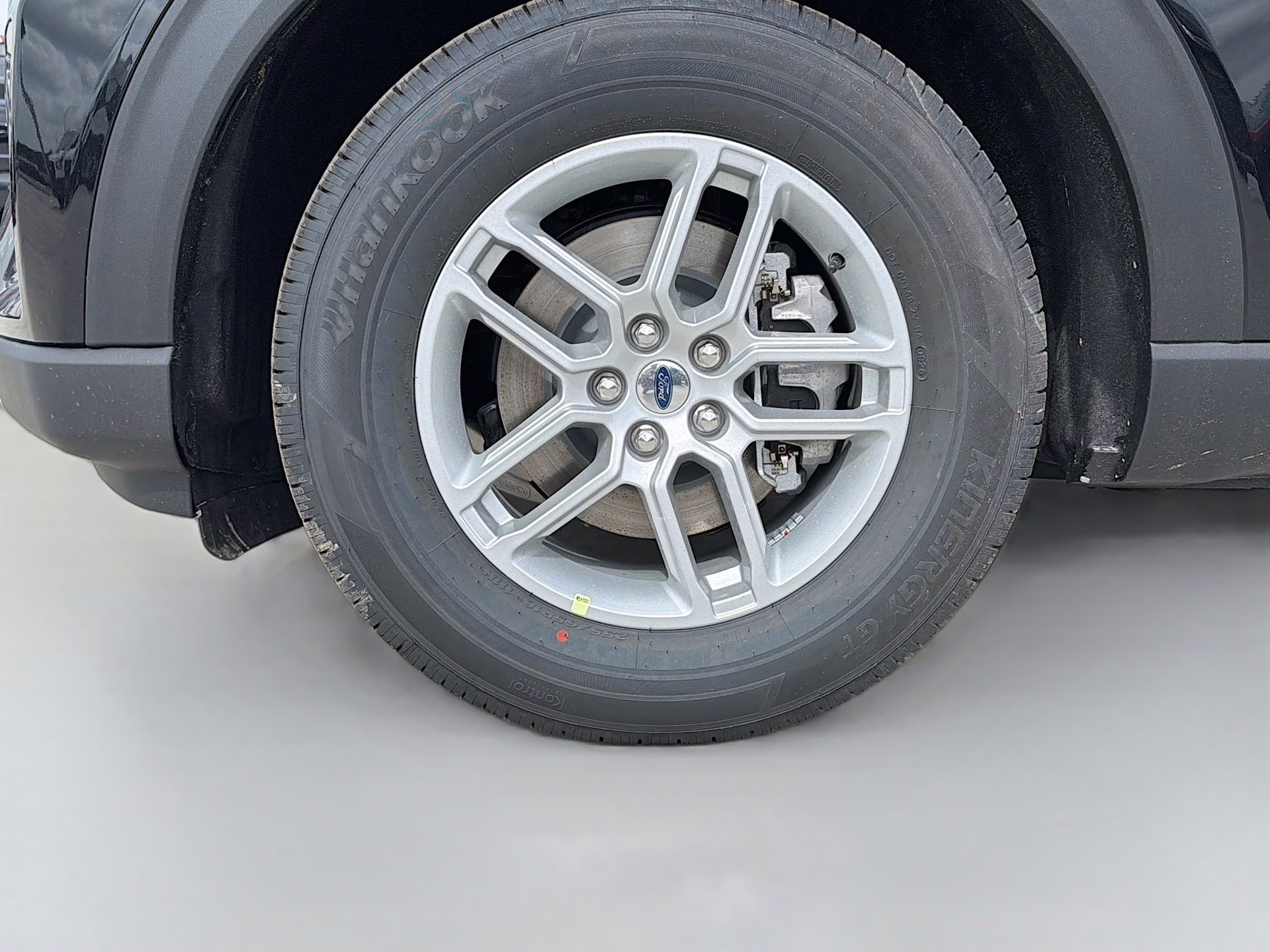 2026 Agate Black Metallic Ford Explorer Active RWD SUV