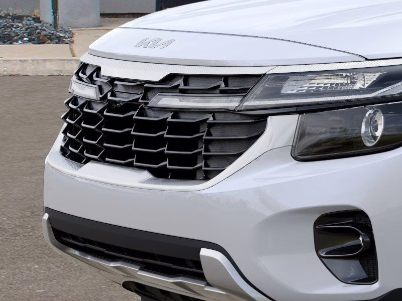 2026 Snow White Pearl Kia Seltos S AWD SUV