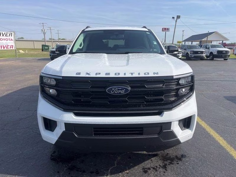 2026 Oxford White Ford Expedition Active RWD SUV