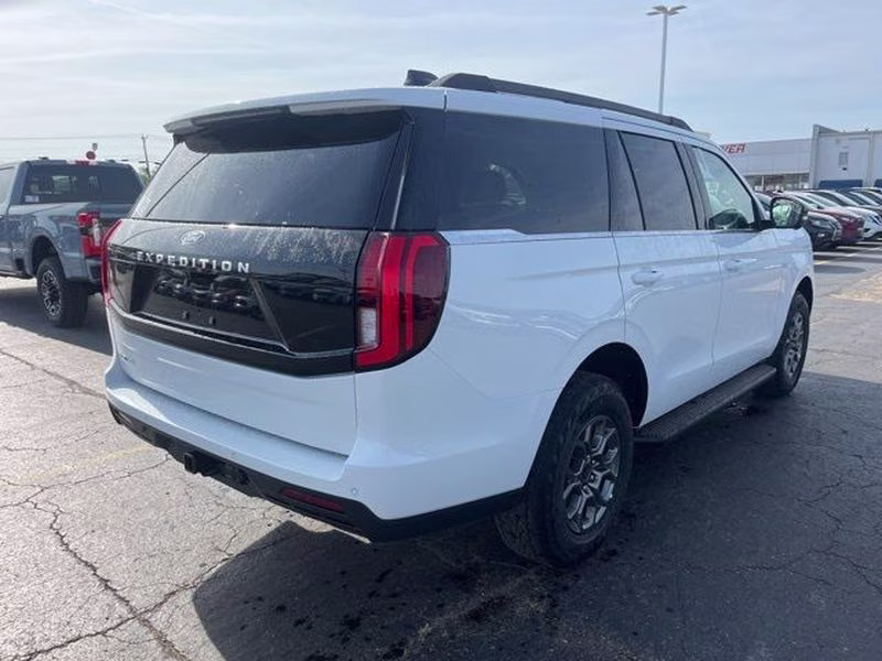 2026 Oxford White Ford Expedition Active RWD SUV