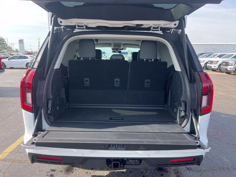 2026 Oxford White Ford Expedition Active RWD SUV