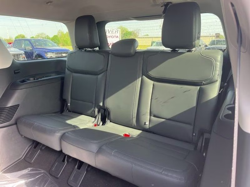 2026 Oxford White Ford Expedition Active RWD SUV
