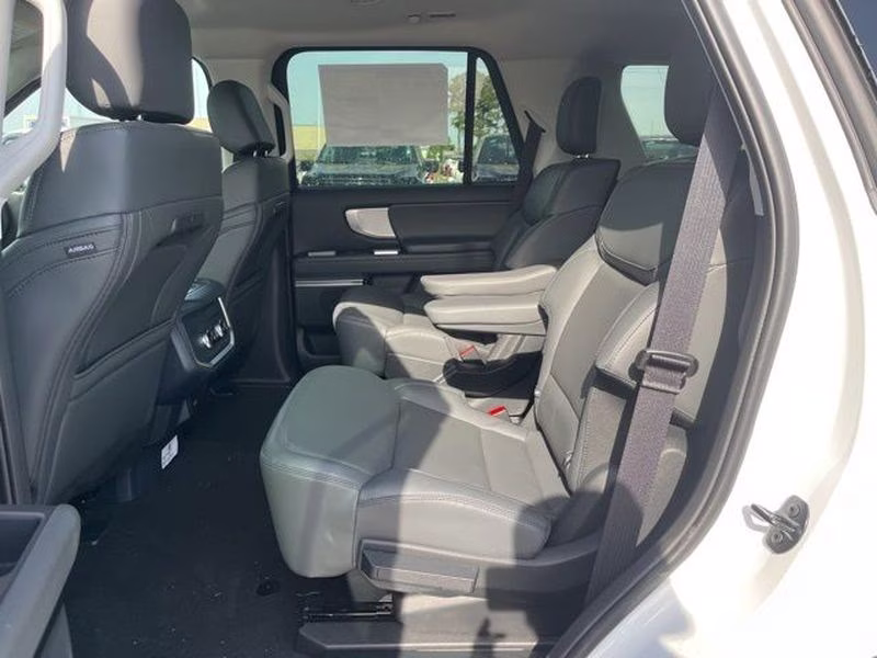 2026 Oxford White Ford Expedition Active RWD SUV