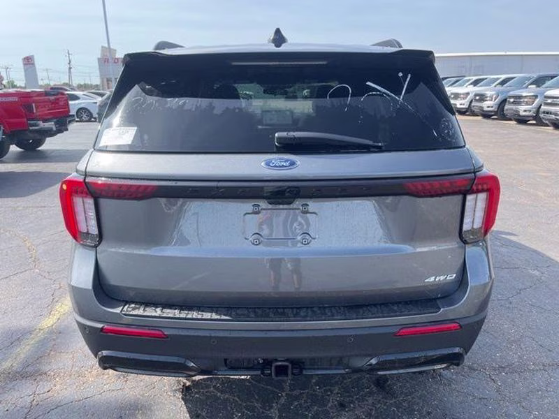 2026 Carbonized Gray Metallic Ford Explorer ST-Line 4X4 SUV