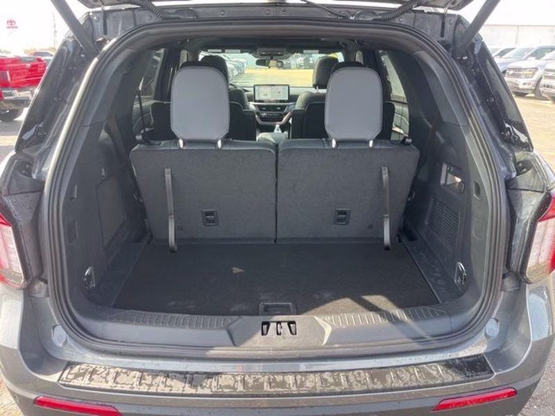 2026 Carbonized Gray Metallic Ford Explorer ST-Line 4X4 SUV