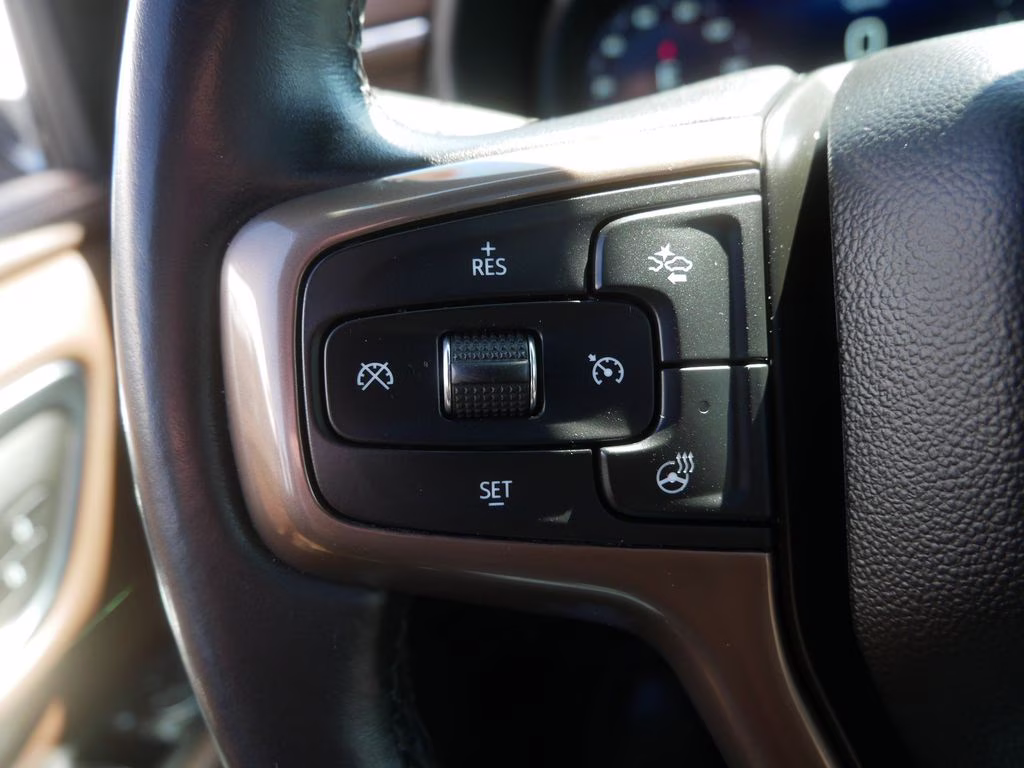 2022 Iridescent Pearl Tricoat Chevrolet Tahoe High Country w/ Pano Roof 4X4 SUV