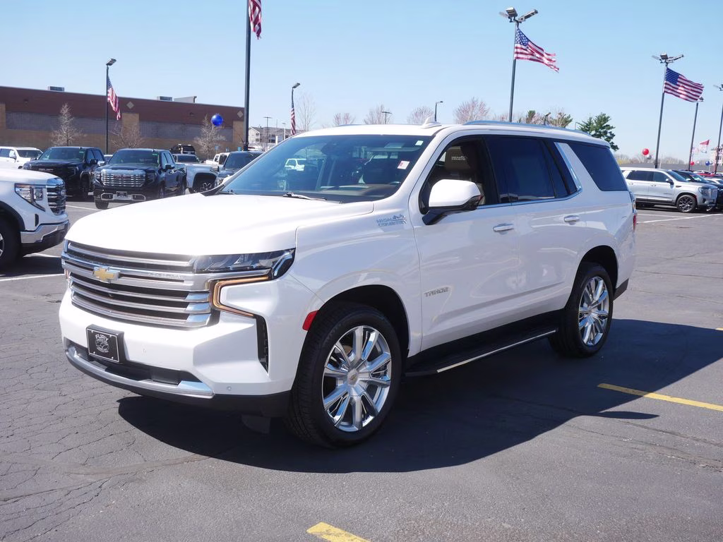 2022 Iridescent Pearl Tricoat Chevrolet Tahoe High Country w/ Pano Roof 4X4 SUV