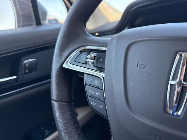 2022 Flight Blue Metallic Clearcoat Lincoln Nautilus Standard AWD SUV