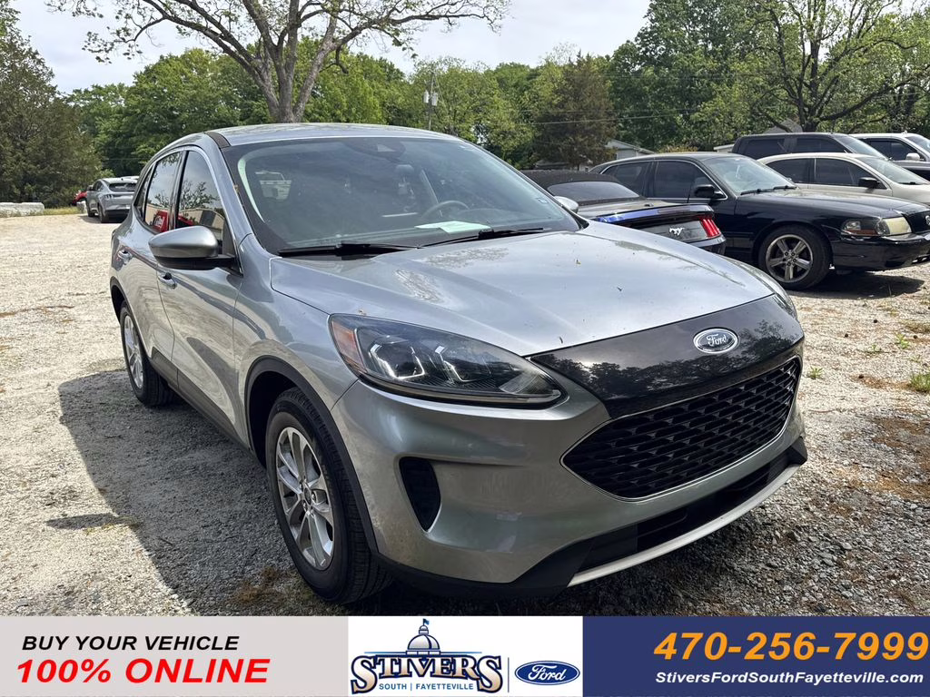 2021 Silver Metallic Ford Escape SE FWD SUV