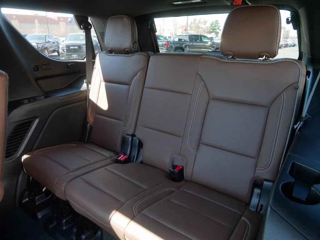 2022 Iridescent Pearl Tricoat Chevrolet Tahoe High Country w/ Pano Roof 4X4 SUV