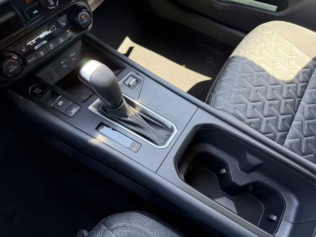 2026 Aspen White/Super Black Nissan Kicks SV FWD SUV