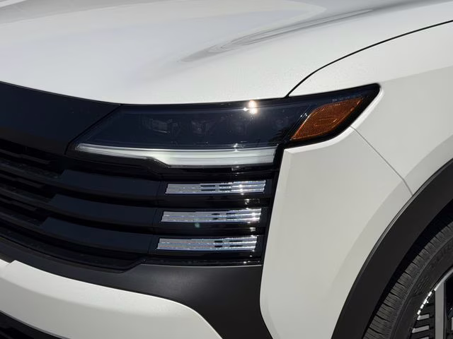 2026 Aspen White/Super Black Nissan Kicks SV FWD SUV